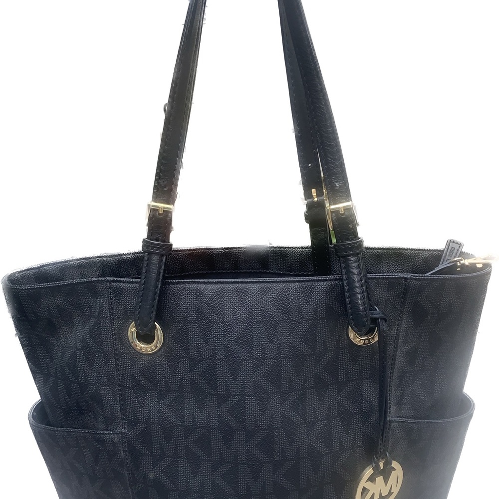 Micheal Kors purse 👜